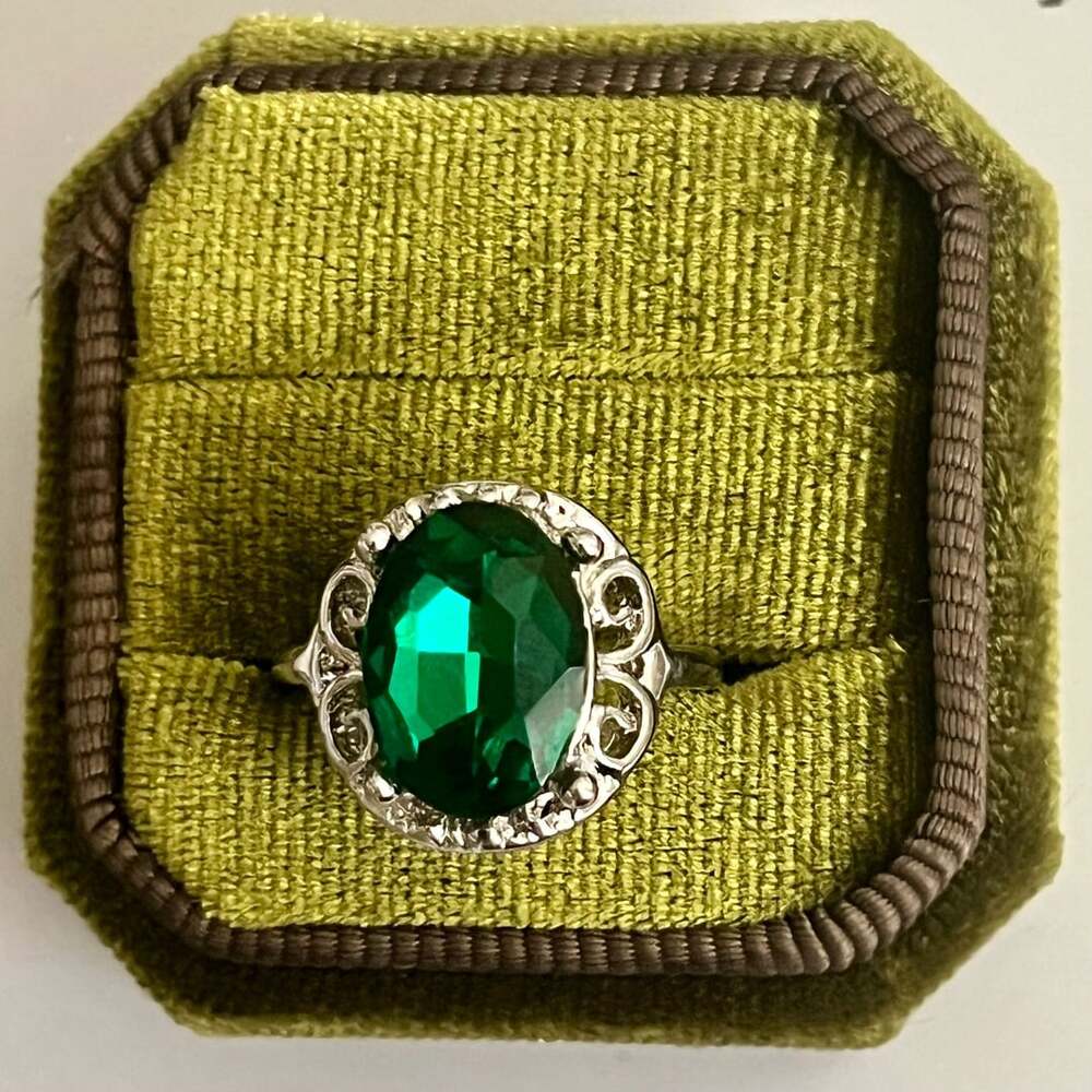 Vintage Filigree Ring Silver Tone Green Oval Gemstone Size 7
